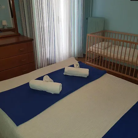 Comfortable , 5 Min Walk To Acropolis *