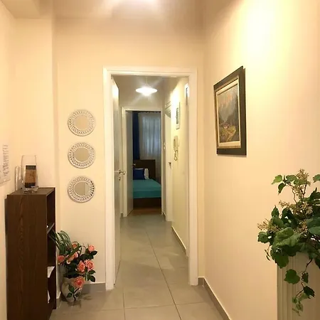 Comfortable , 5 Min Walk To Acropolis *