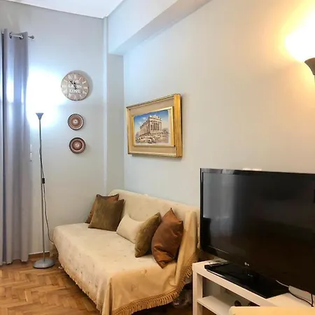 Comfortable , 5 Min Walk To Acropolis Apartmán